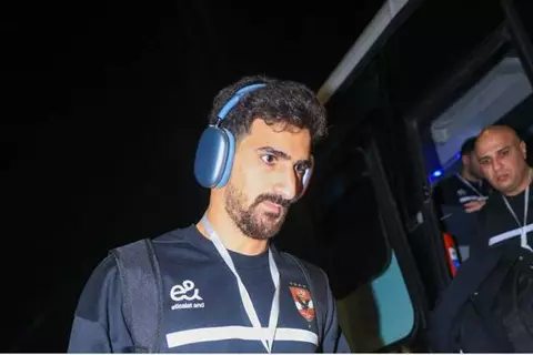 "الجمهور غير مطالب بإعمال عقله".. قناة الزمالك تبرر هجوم أنصار الترجي على بن رمضان